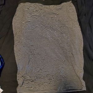 Old navy ankle length EUC skirt
